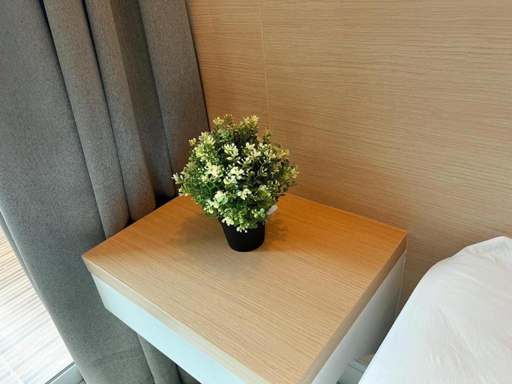 Nana Chat Bangsaen Hotel Si Racha Exterior foto