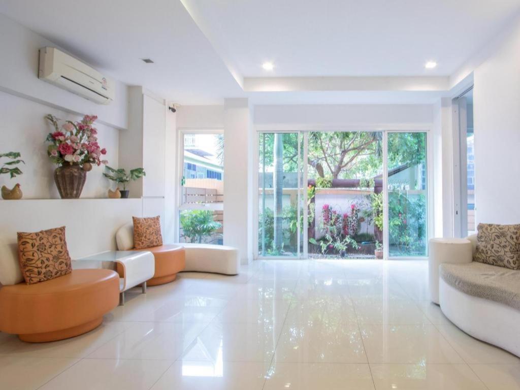 Nana Chat Bangsaen Hotel Si Racha Exterior foto
