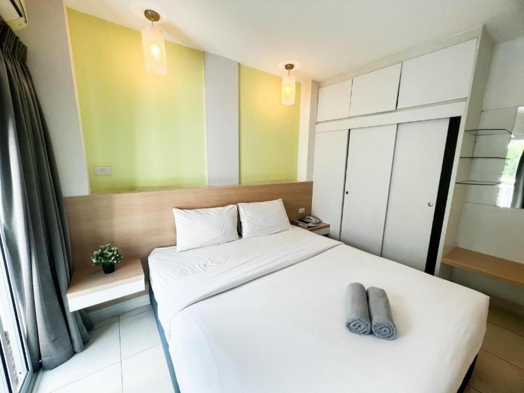 Nana Chat Bangsaen Hotel Si Racha Exterior foto