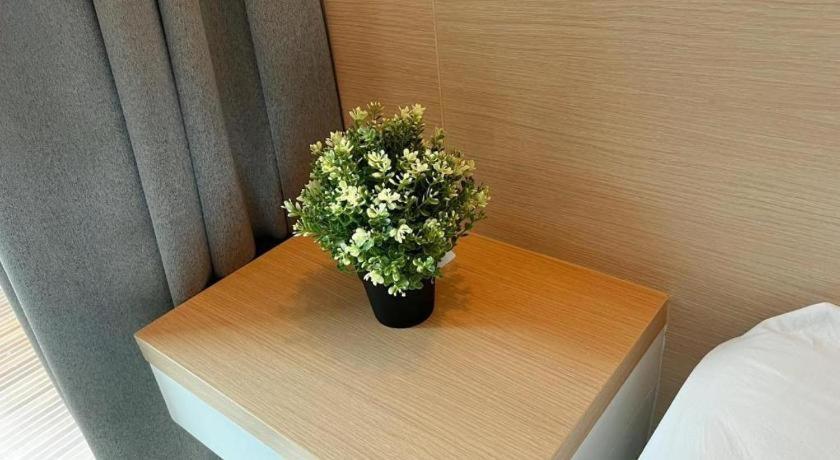 Nana Chat Bangsaen Hotel Si Racha Exterior foto